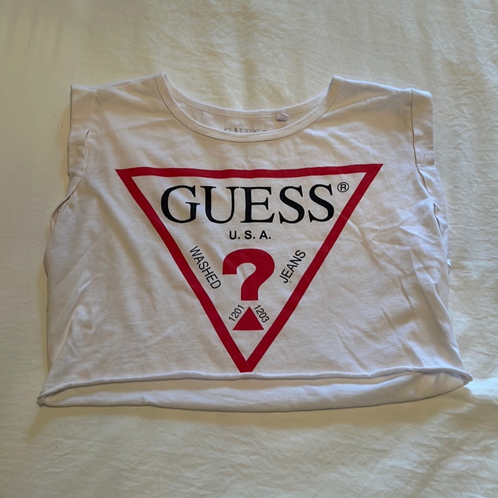 Used Guess women’s Top  size XS in white color